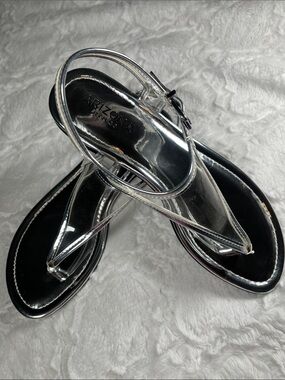 Arizona Jean Company Metallic Silver Slingback Thong Sandals